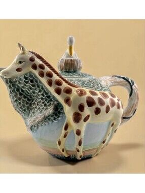 Vintage Strata Group "Jungle Spree" Giraffe Teapot with Seagull Lid Finial